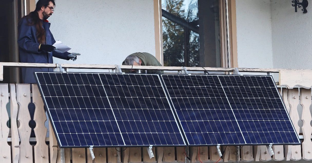 Placas-solares-para-balcones
